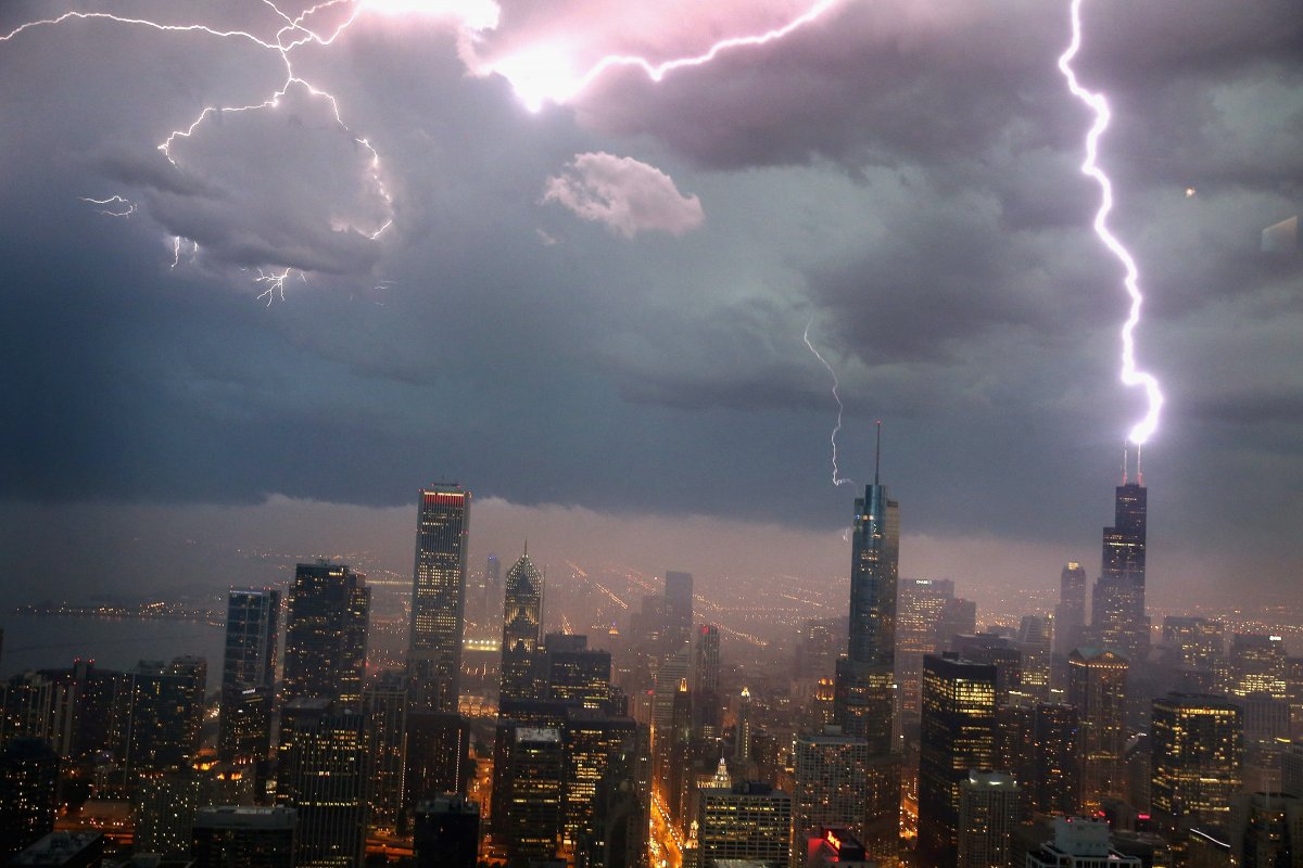 lightning-does-strike-twice-and-some-places-like-the-empire-state-building-get-struck-up-to-100-times-a-year